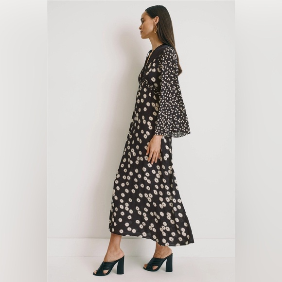 RIXO Dresses & Skirts - RIXO Black Floral Long-Sleeve Maxi Dress